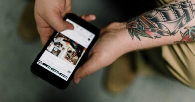 finding friends on social media